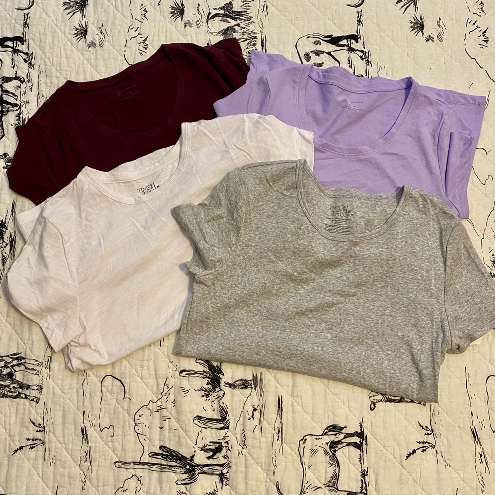 Women's Assorted Color Tops Lot